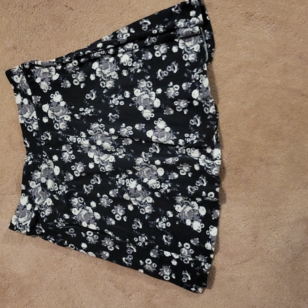 Skirt sz L. A mini A-line